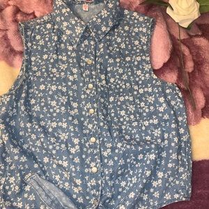 Sleeveless Floral top